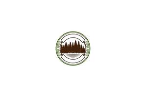 vintage dennen sparren ceder naaldboom cipres hemlock groenblijvende spar bos badge embleem voor avontuur logo ontwerp vector