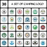 een set campinglogo's, een set avonturenlogo's vector