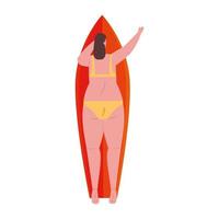 schattige mollige vrouw van terug in liggend op surfplank met zwembroek gele kleur op witte achtergrond vector