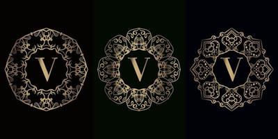 verzameling van logo initial v met luxe mandala ornament frame vector