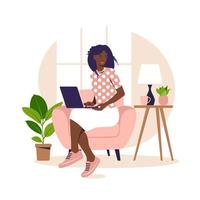 Afrikaanse vrouw zittend op de fauteuil met laptop. werken op een computer. freelance, online onderwijs of social media concept. thuiswerken, werk op afstand. vlakke stijl. vectorillustratie. roze. vector