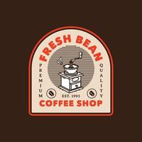 met de hand getekend vintage handmatig brouwen coffeeshop logo badge vector