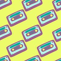 helder pop naadloos cassettepatroon. disco print met paars en blauw gekleurd ornament op gele achtergrond. vector