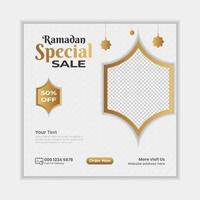 ramadan verkoop banner social media postsjabloon met achtergrond vector