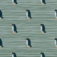 creatieve crested pinguïns vormen naadloos patroon. handgetekende arctische print. groen en blauw gestreepte achtergrond. vector