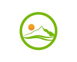 Berg en water Logo Business Template Vector