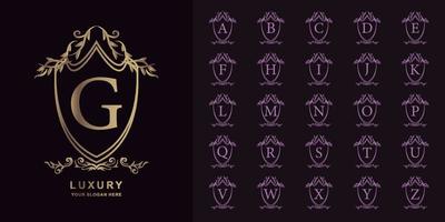 letter g of collectie eerste alfabet met luxe sieraad bloemen frame gouden logo sjabloon. vector