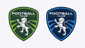 voetbalclublogo met een leeuw en twee kleurkeuzes vector
