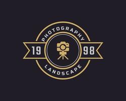 klassieke vintage retro label badge voor fotografie logo met camera symbool ontwerp inspiratie vector