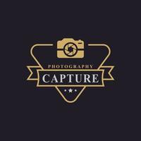 vintage retro badge voor fotografie logo met camera logo embleem ontwerp symbool vector