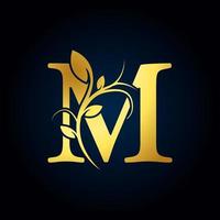 elegant m luxe logo. gouden bloemen alfabet logo met bloemen bladeren. perfect voor mode, sieraden, schoonheidssalon, cosmetica, spa, boetiek, bruiloft, postzegel, hotel- en restaurantlogo. vector