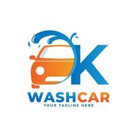 letter k met car wash logo, schoonmaak auto, wassen en service vector logo ontwerp.