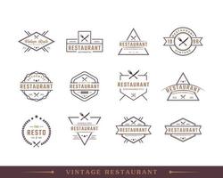 set van klassieke vintage badge gekruist lepel vork mes rustiek vintage retro voor keuken eten menu schotel restaurant logo ontwerp inspiratie vector