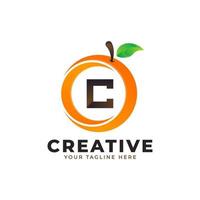 letter c-logo in vers oranje fruit met moderne stijl. merk identiteit logo's ontwerpen vector illustratie sjabloon