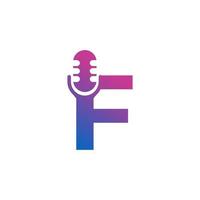 letter f podcast record logo. alfabet met microfoon pictogram vectorillustratie vector