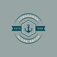 vintage retro badge nautische en oceaan logo met schip anker symbool voor marine embleem ontwerpsjabloon vector