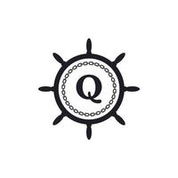 letter q in het stuur van het schip en een cirkelvormig kettingpictogram voor inspiratie voor het nautische logo vector