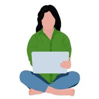 meisje zit op haar laptop vector stock illustratie. donker haar, een spijkerbroek en een groen shirt. de vrouw sloeg haar benen over elkaar. correspondentie in de chat. computerplezier. blije laptops. geïsoleerd op een witte