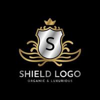 letter s schild goud en zilver luxe vector logo ontwerp