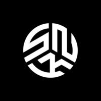 snk brief logo ontwerp op zwarte achtergrond. snk creatieve initialen brief logo concept. snk brief ontwerp. vector