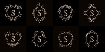 verzameling logo-initialen met luxe ornament of bloemframe vector