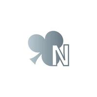 letter n-logo gecombineerd met klaverpictogramontwerp vector