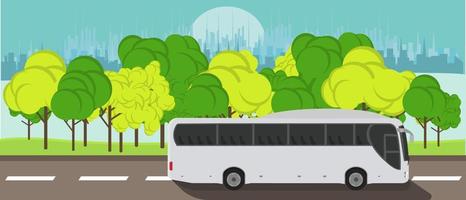 toeristische express bus rijdt op de weg tegen de achtergrond van het stadsgezicht concept vector platte illustratie ontwerp banner
