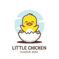 schattige kleine kip met ei-logo vector