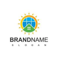 groen huis logo sjabloon met zonne-symbool vector