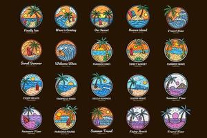 set bundel mega collectie zomertijd badges met zonsondergang en golf kokospalm en surf strand paradijs eiland hemel embleem illustratie vector