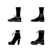 vrouwen herfst schoenen glyph pictogrammen instellen. vrouwelijke formele en casual schoenen. stijlvolle unisex sneakers, lita. lente, winter en herfst seizoen enkellaarsjes. silhouet symbolen. vector geïsoleerde illustratie