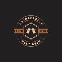 wijnoogst retro kenteken oktoberfest etiket typografisch ontwerp willkommen zum uitnodigingen bierfestival viering logo vector