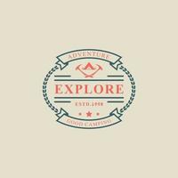 vintage retro badge camping en outdoor avontuur typografie logo vector ontwerp inspiratie