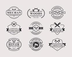set vintage retro badge-gereedschappen, timmerwerk, werkplaatslabels, ontwerpelementen voor logo's