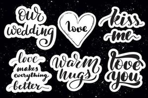 set handgeschreven belettering etiketten. stickers met handgetekende typografie-inscripties. geweldige vectorvoorraadkalligrafieillustraties voor handgemaakt en scrapbooking, dagboeken, kaarten, badges, sociale media. vector