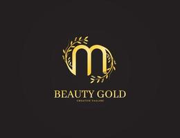 elegant luxe gouden letter m-logo met bloemen- of bladerenillustratie vector