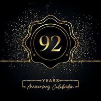 92 jaar Jubileumfeest met gouden ster frame geïsoleerd op zwarte achtergrond. vectorontwerp voor wenskaart, verjaardagsfeestje, bruiloft, evenementfeest, uitnodigingskaart. 92 jaar jubileumlogo. vector