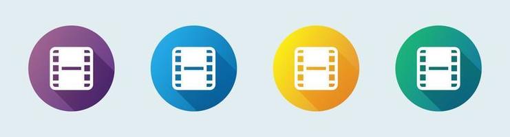 film solide icoon in platte ontwerpstijl. filmstrip symbool voor multimedia-interface. vector