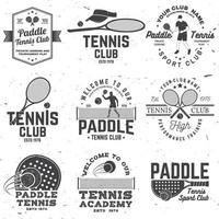 set paddle tennis en tennis badge, embleem of teken. vector. concept voor shirt, print, stempel of tee. vector