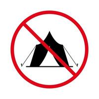 verbod camping tent zwart silhouet pictogram. waarschuwing verbieden toerisme avontuur tent pictogram. camping stop symbool. geen toegestaan toeristenschuilplaatsteken. campagnetent verboden. geïsoleerde vectorillustratie. vector