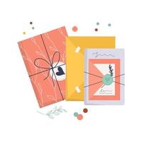 set enveloppen met postzegels. pictogram voor leveringsbrief, correspondentie via postdienst. met de hand gemaakt cadeau of cadeau met ambachtelijke papieren brief, lint, takken en decorelementen. platte vector