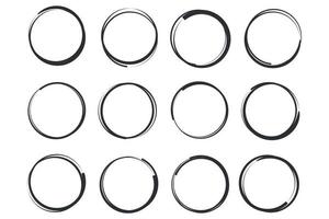 handgetekende cirkels schets frame sjabloon kleur bewerkbaar. rondes Krabbel lijn cirkels symbool vector teken geïsoleerd op een witte achtergrond afbeelding voor grafisch en webdesign.