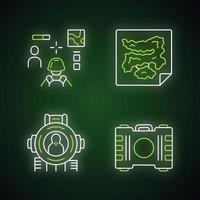 online game-inventaris neonlichtpictogrammen instellen. 3D-shooter, game-wereldkaart, schietdoel, container, pakket. strijd royale. schietuitrusting, gloeiende borden. geïsoleerde vectorillustraties vector