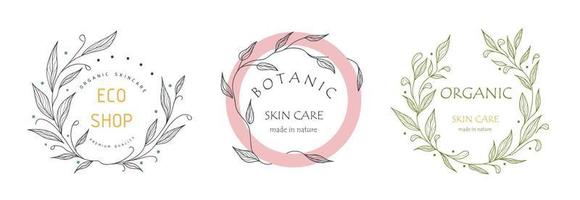 set botanische logo's voor uw bedrijf. perfect voor cosmeticamerken. ecologisch design. duurzaam leven. vector