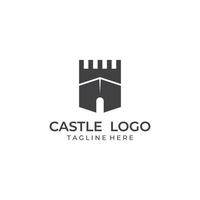 kasteel logo silhouet, kasteel logo met schild combinatie vector illustratie ontwerpsjabloon.