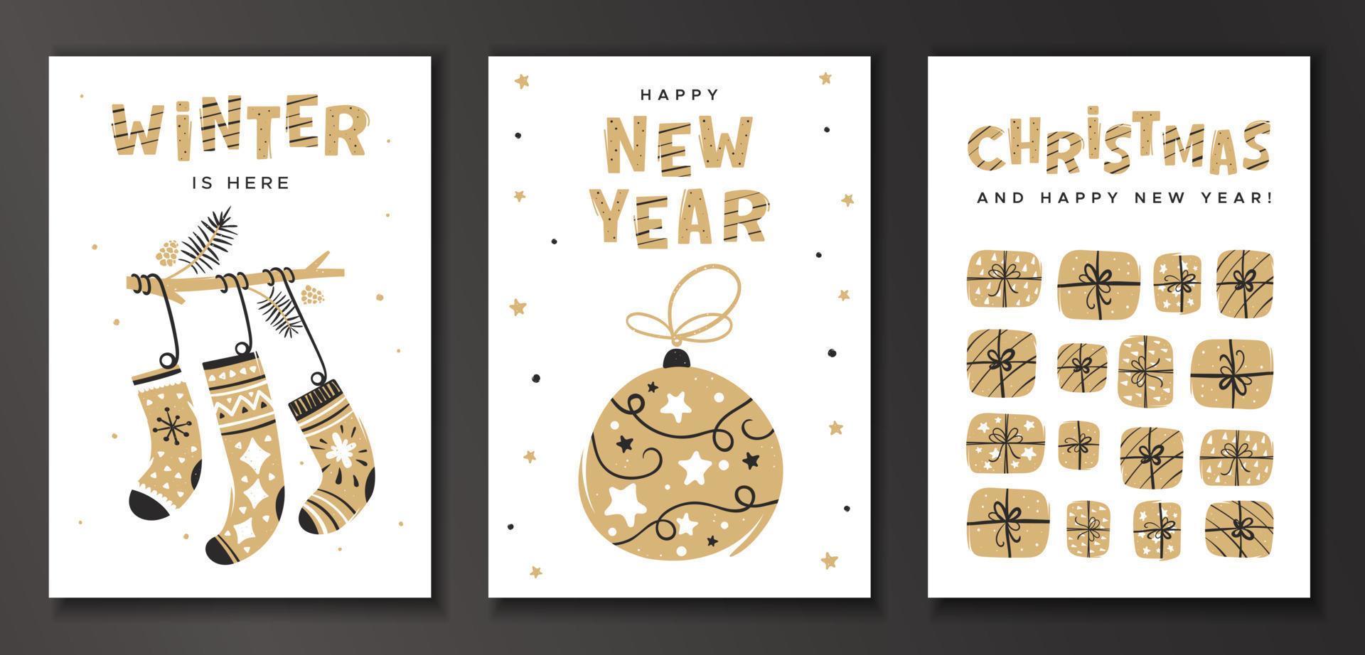 satz weihnachtskarten mit socken, spielzeug und geschenken. einzigartiges Design in den Farben Weiß und Gold vektor