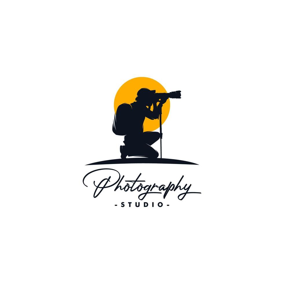 fotograf retro logotyp design, kameraman symbol vektor