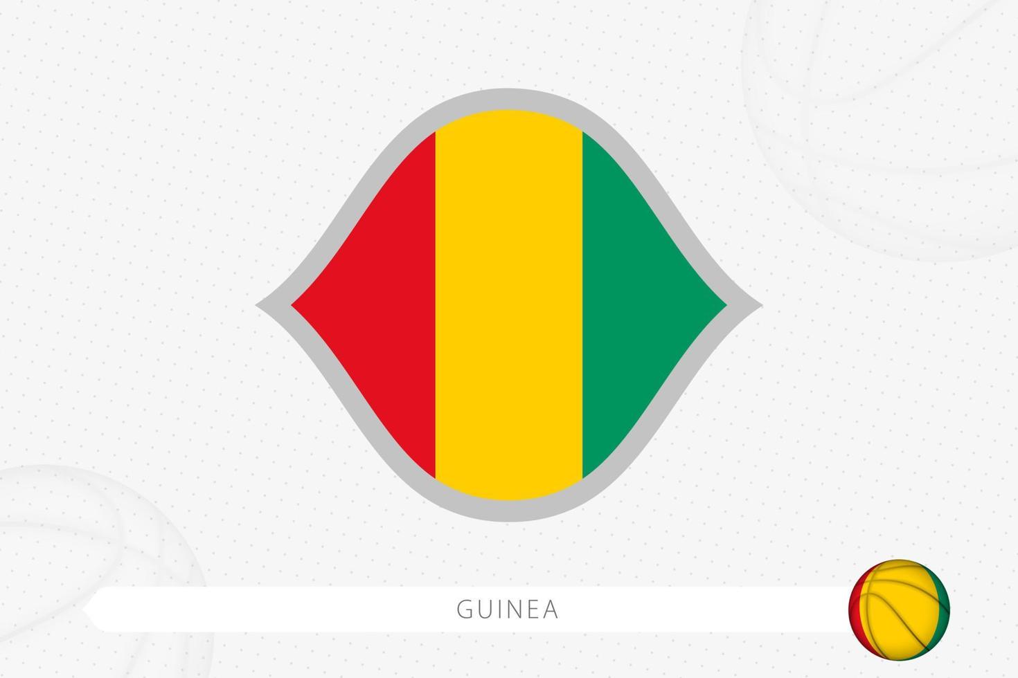 guinea-flagge für basketballwettbewerb auf grauem basketballhintergrund. vektor