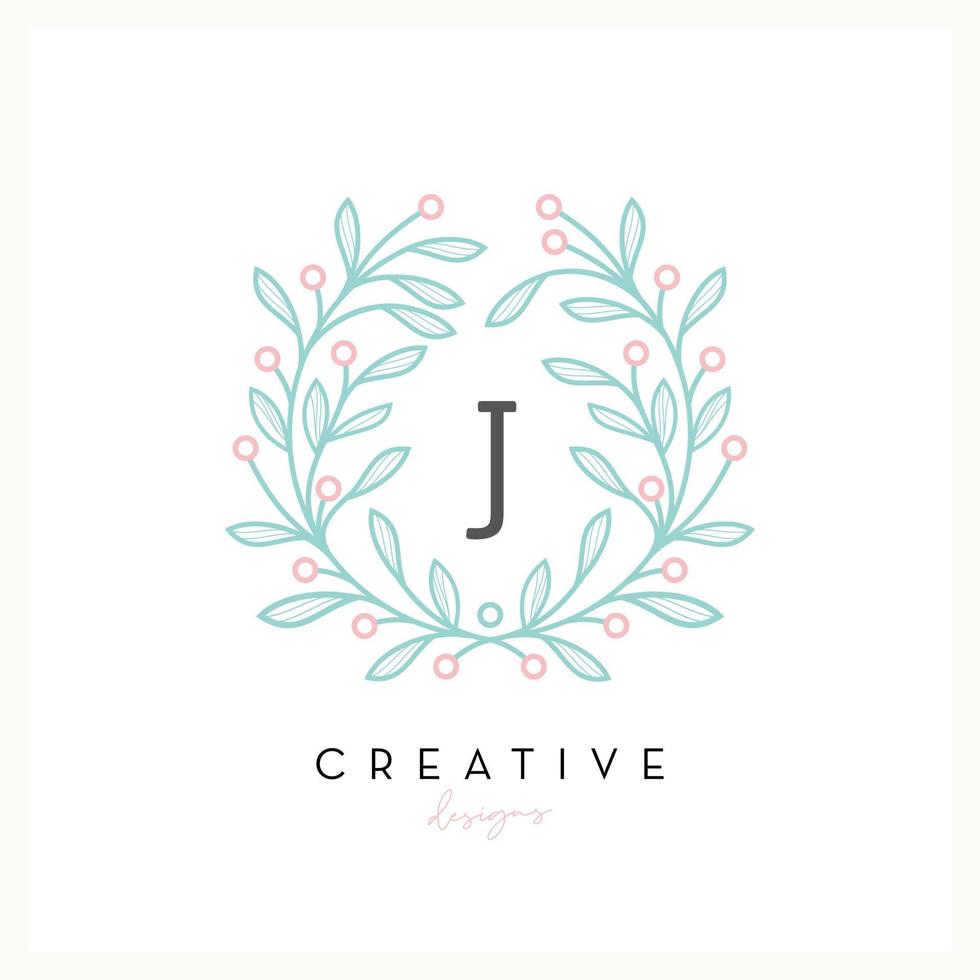 lyx blommig logotyp brev j för skönhet kosmetisk företag, bröllop inbjudan, boutique och Övrig företag vektor