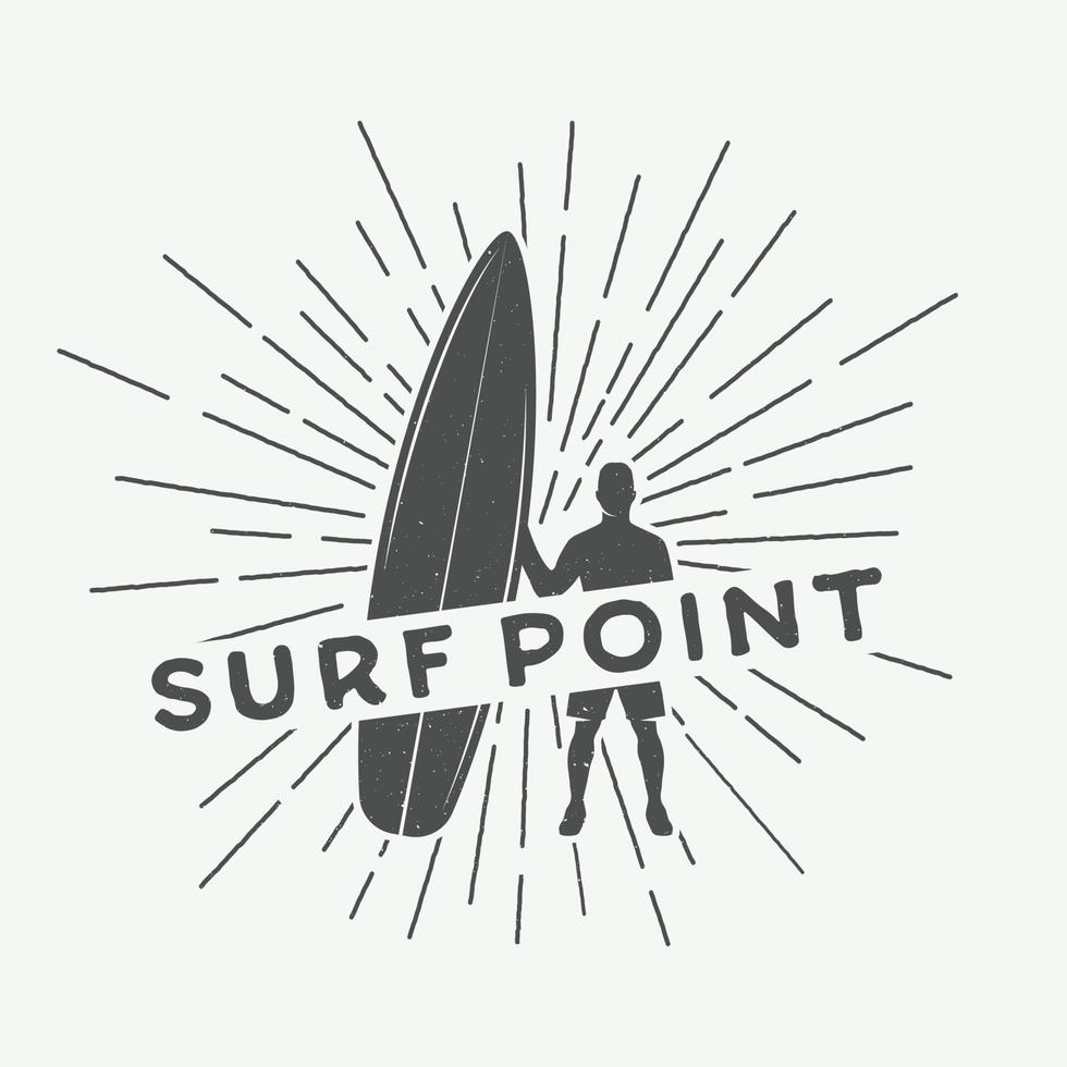 vintage surf logo, emblem, poster, etikett oder druck mit surfer und surfbrett im retro-stil. vektor